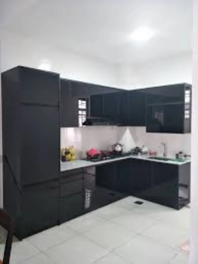 Slim Black Powder Coated Aluminum Glass Framing