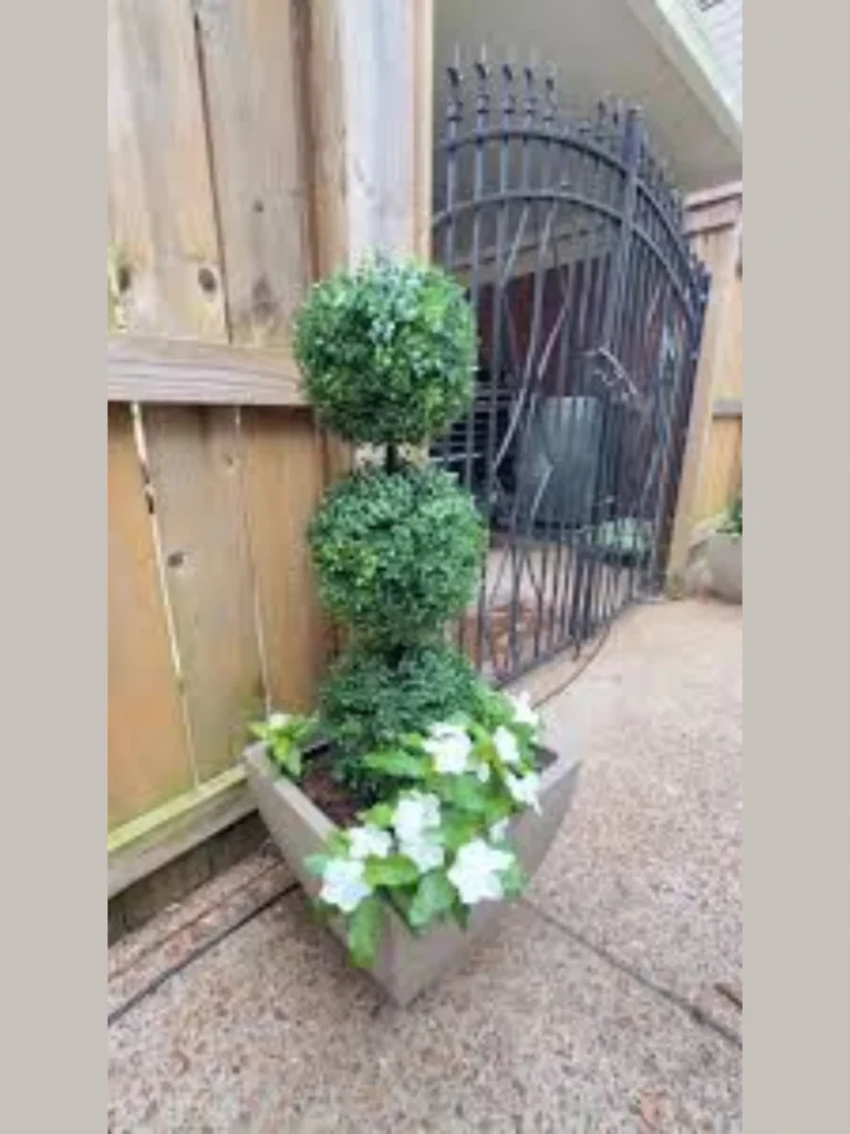 Solar Powered Artificial Green Topiary Balls