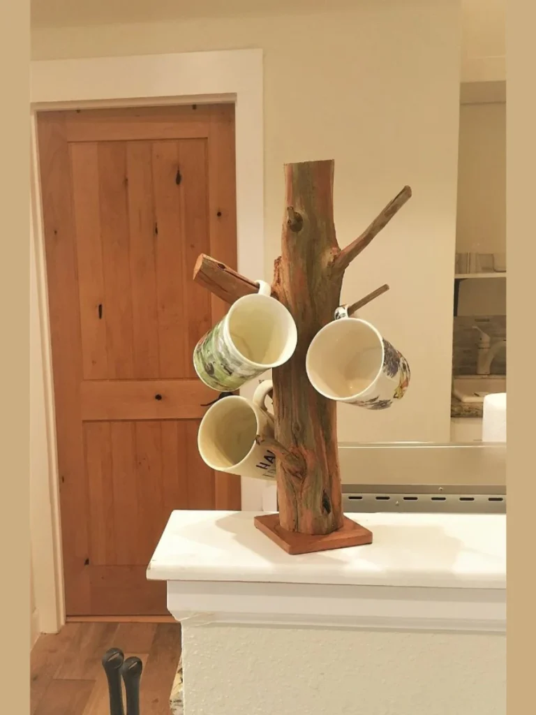 Vertical Wooden Mug Tree Holders